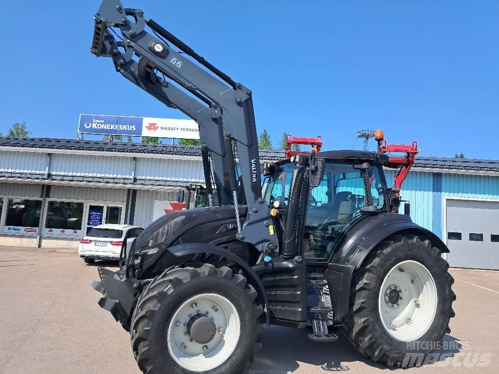 Valtra T174E Versu Traktoren