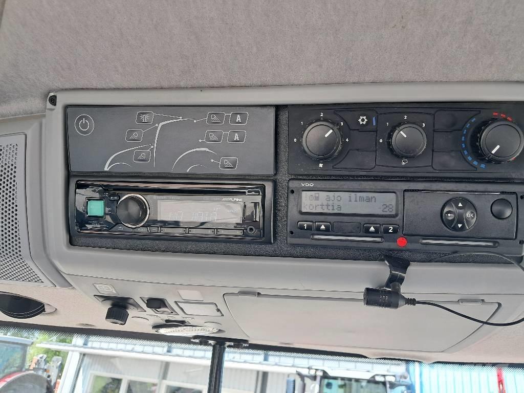 Valtra T174E Versu Traktoren