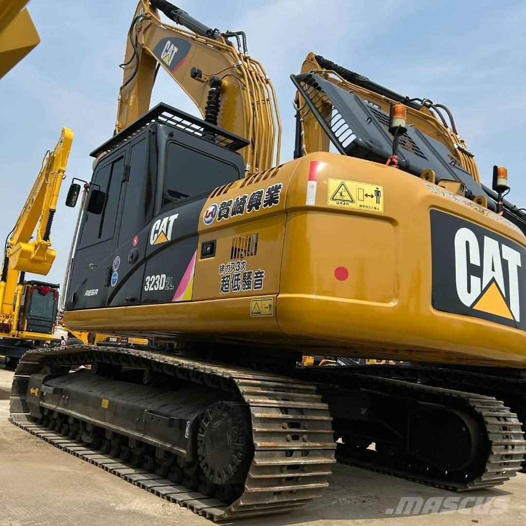 CAT 323D2L Raupenbagger