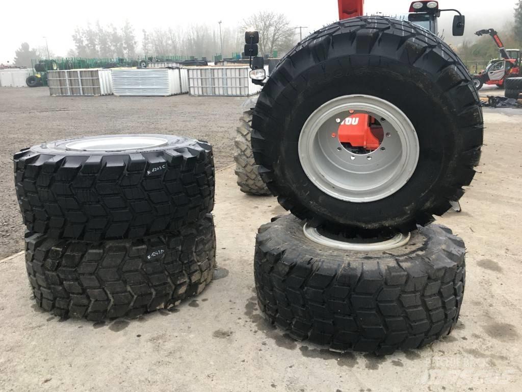  FOR TRAILER 24R23 Reifen