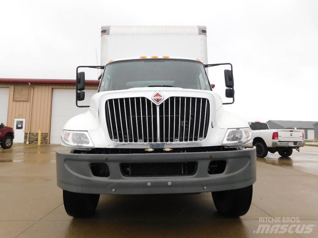 International 4300 Containerwagen