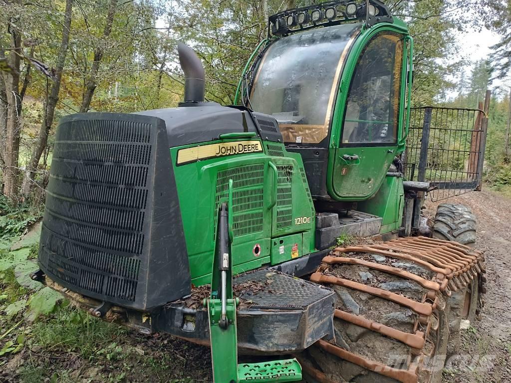 John Deere 1210 E Forwarder