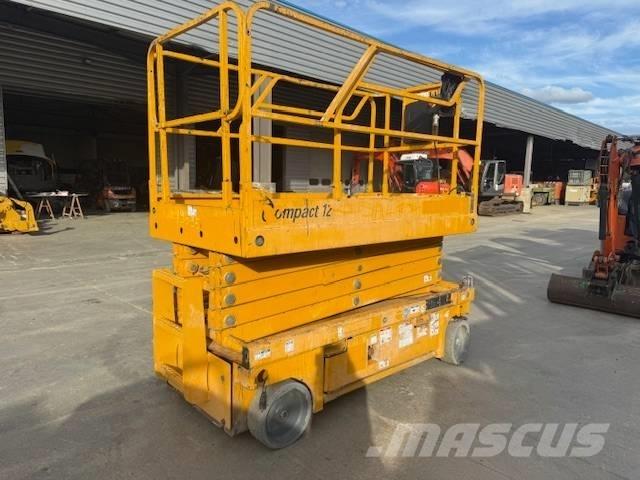 Haulotte Compact 12 Scheren-Arbeitsbühnen