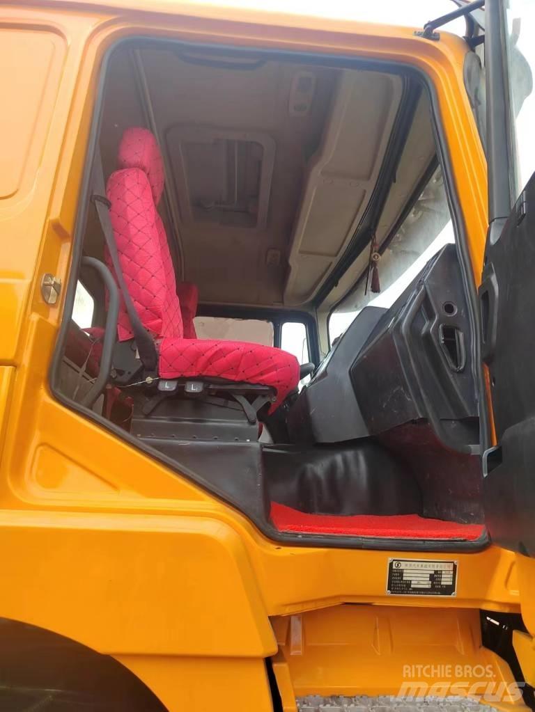 Shacman F3000 6X4 Kipper