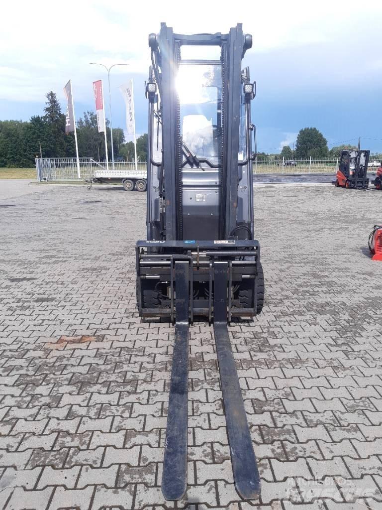 Linde E30HL Elektro Stapler