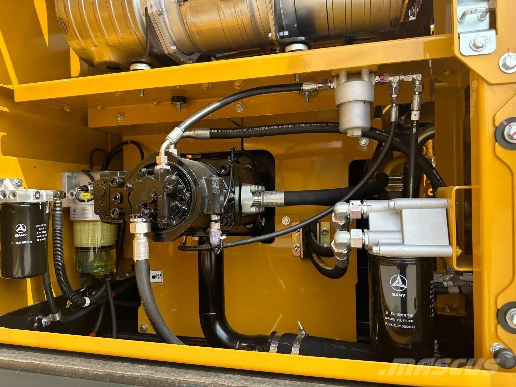 Sany SY215C Raupenbagger