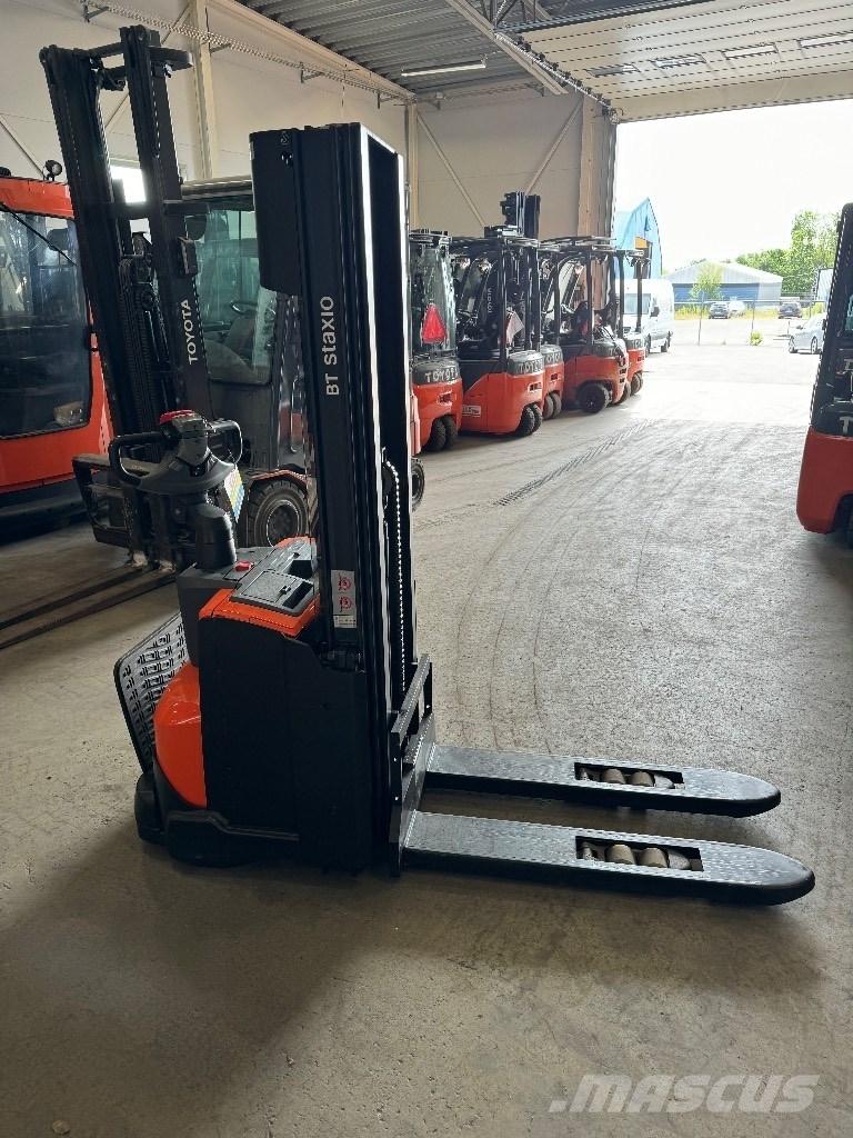 Toyota SWE120L Deichselstapler