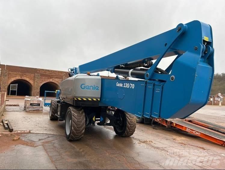 Genie ZX 135/70 Gelenkteleskoparbeitsbühnen