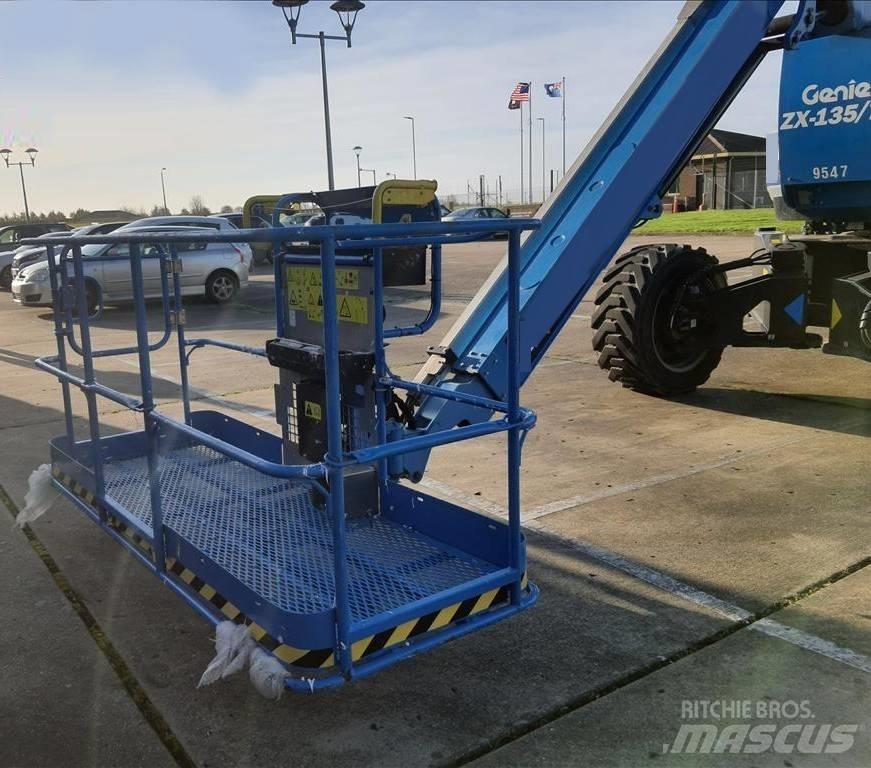 Genie ZX 135/70 Gelenkteleskoparbeitsbühnen
