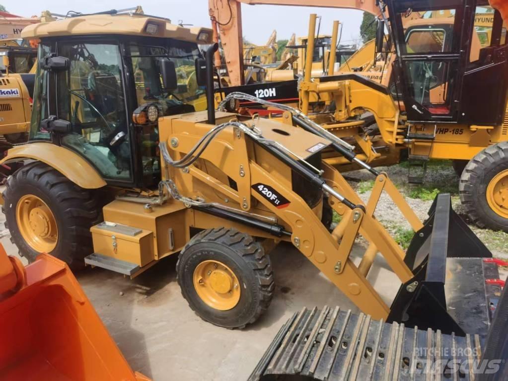 CAT 420 f2 Baggerlader