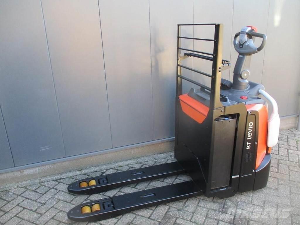 Toyota LPE 200 Gabelstapler mit Fahrerstand