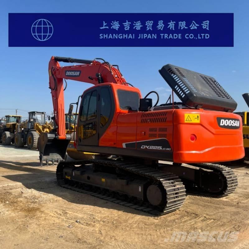Doosan DX 225 Raupenbagger