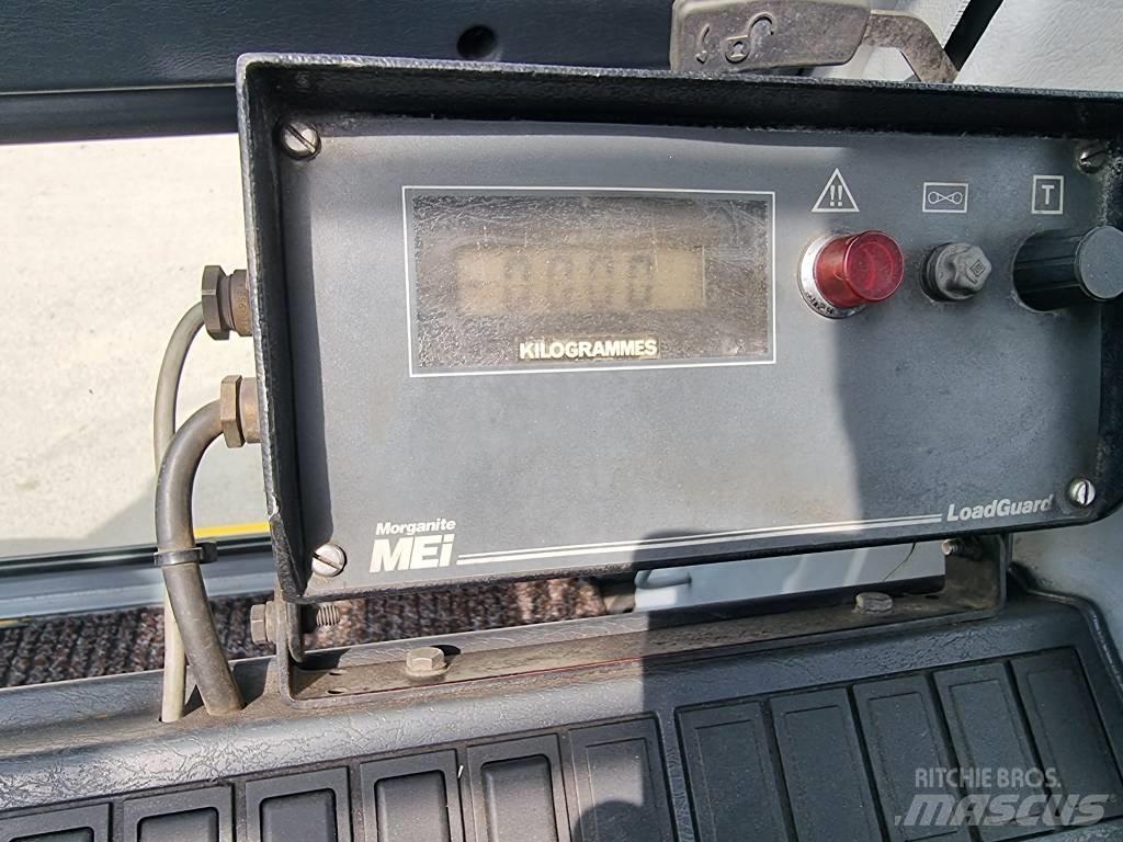 Hyundai 70 D-7 E Diesel Stapler