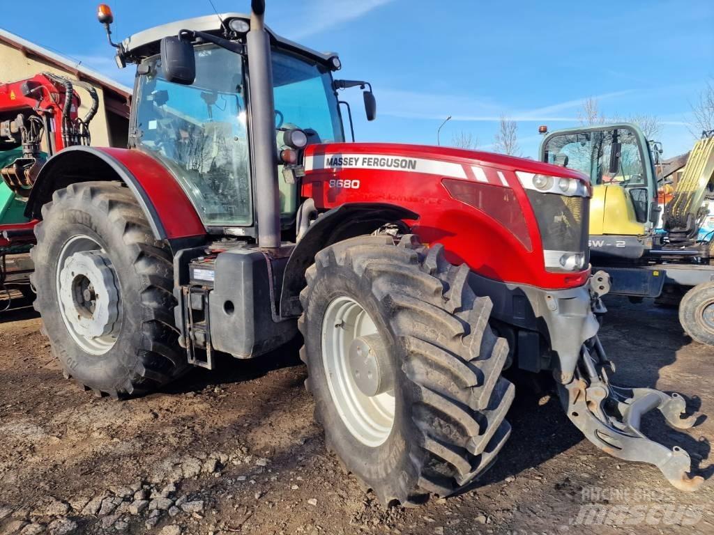 Massey Ferguson 8680 Traktoren