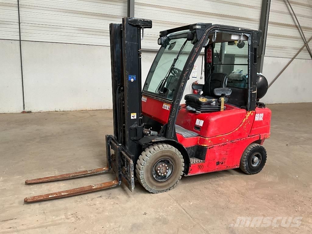 Hyster H 2.5 FT Gas Stapler
