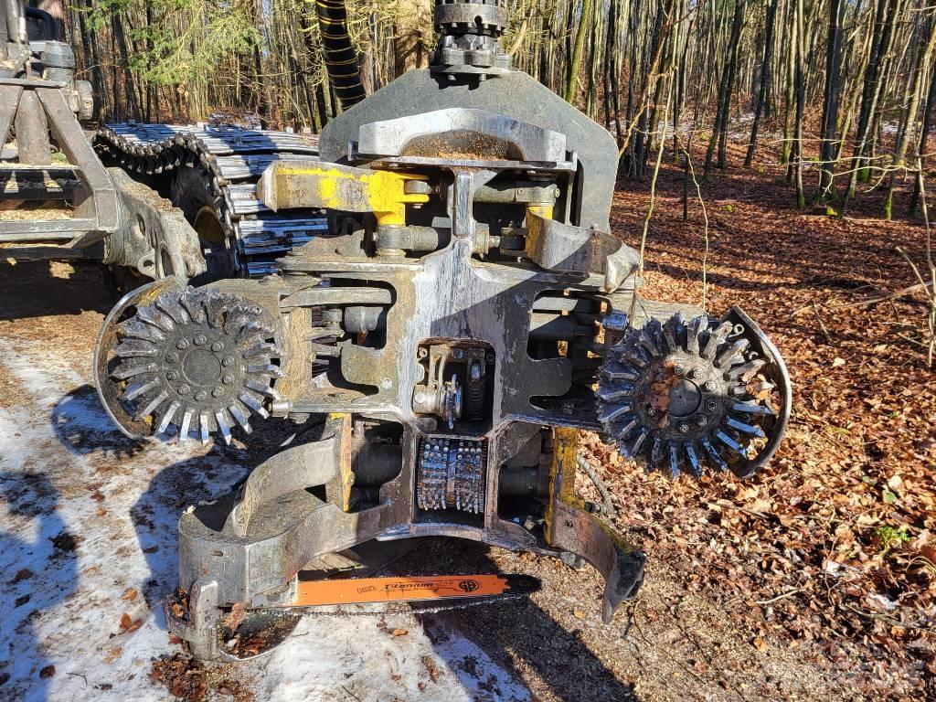 Ponsse Bear 8W Harvester