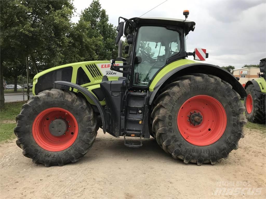 CLAAS Axion 920 Traktoren