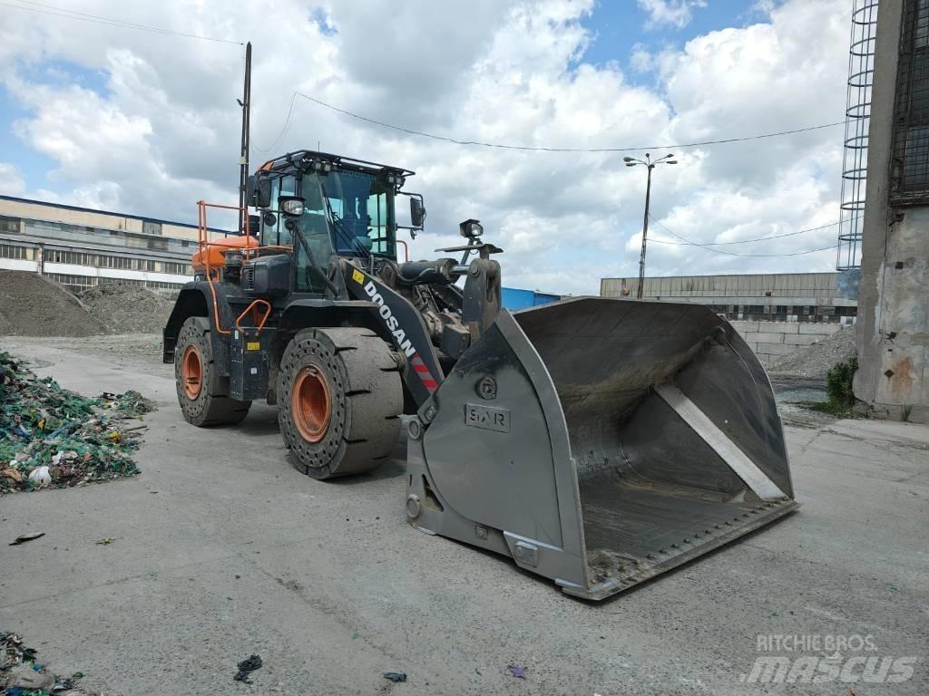 Doosan DL 320-7 Radlader