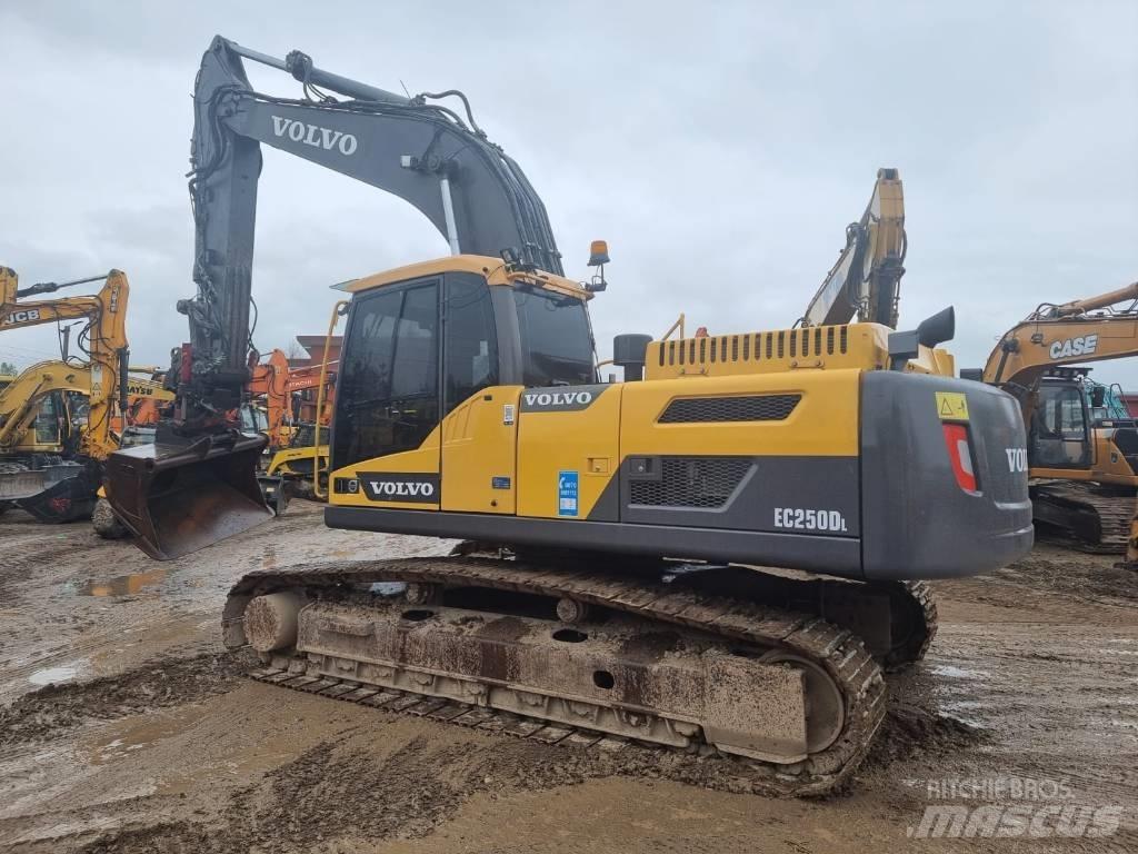 Volvo EC 250 D L Raupenbagger