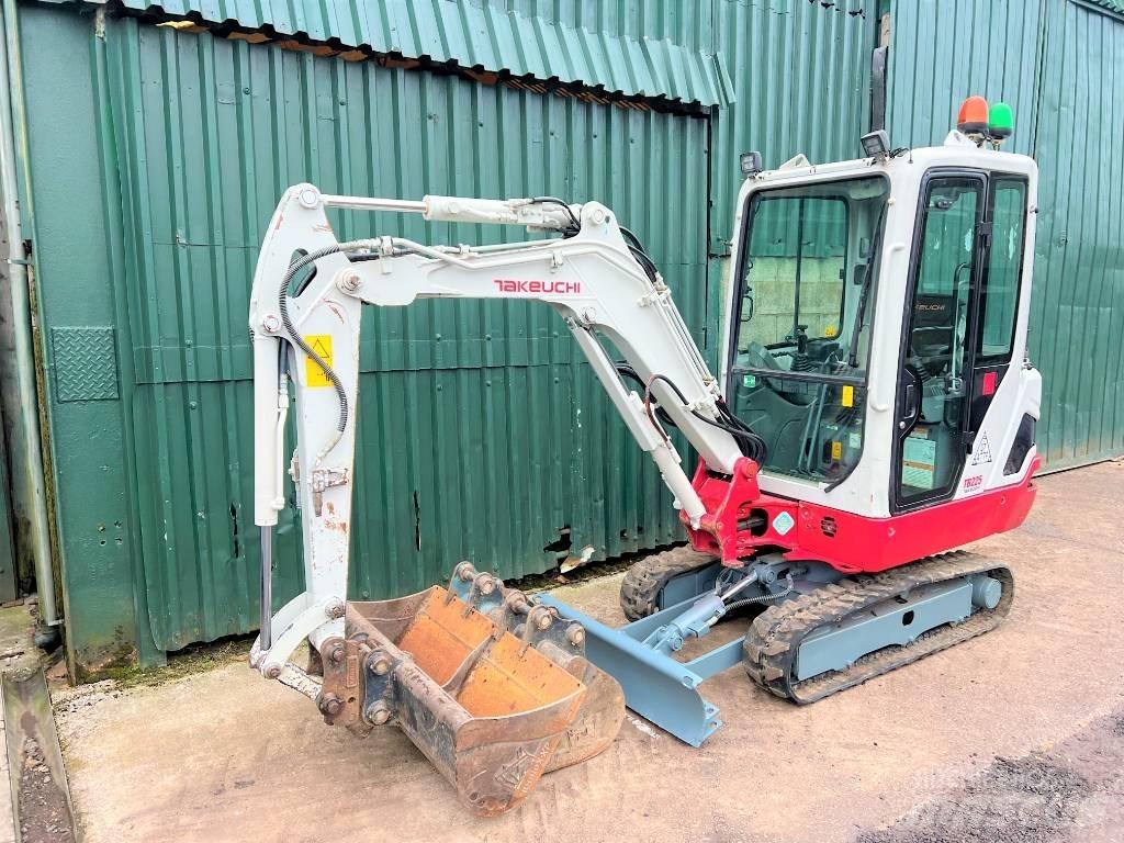 Takeuchi TB225 Minibagger < 7t