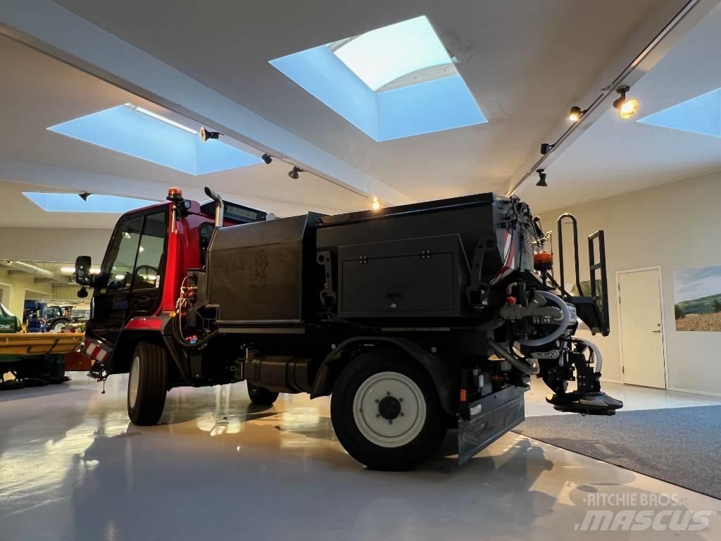 Lindner Unitrac 122 Traktoren
