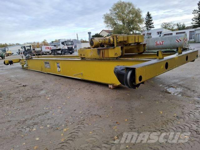 Demag 15to. Andere Krane