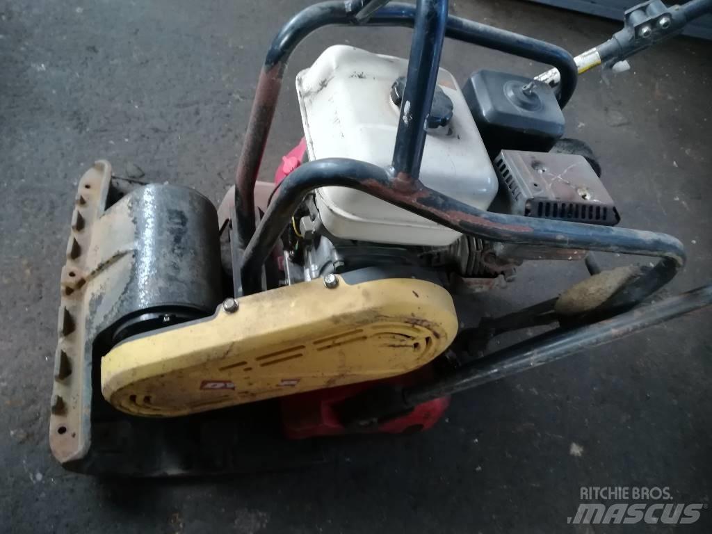  DESKA  VIBRAČNÍ  LF  75 Stampfer