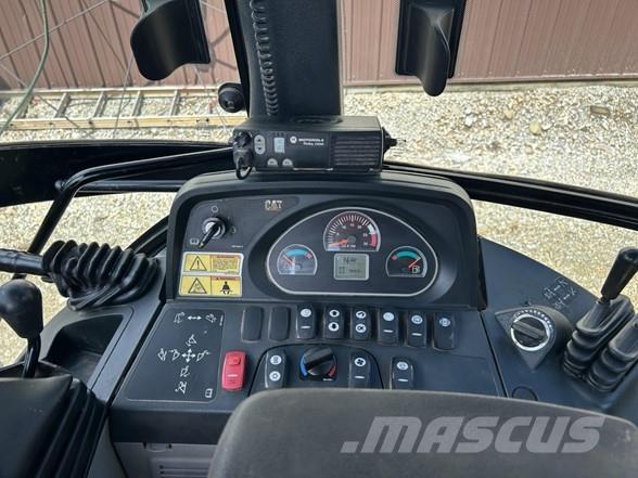 CAT 420F Baggerlader