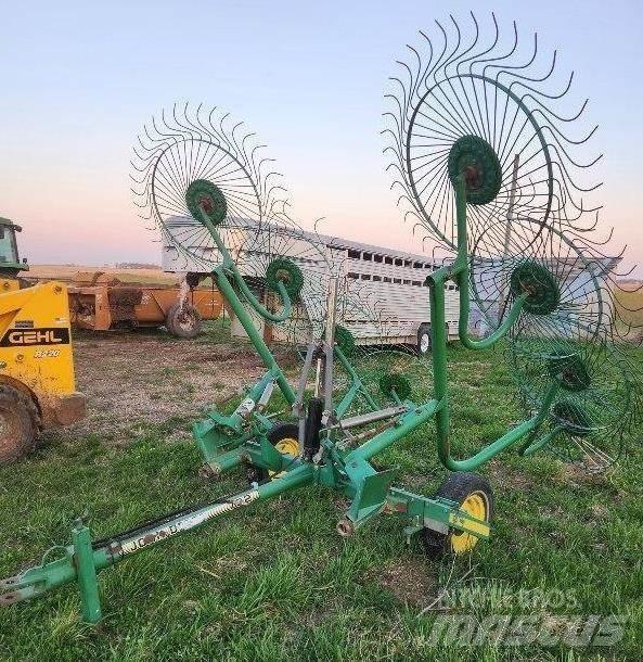 John Deere 702 Kreiselheuer/-wender