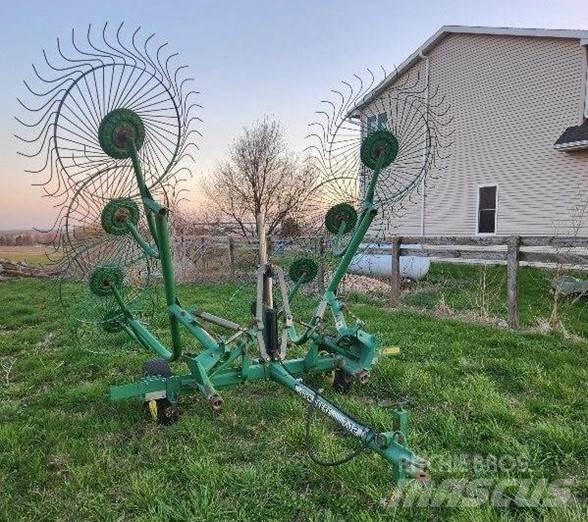 John Deere 702 Kreiselheuer/-wender