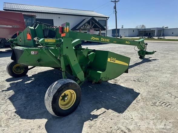 John Deere 946 Schwader