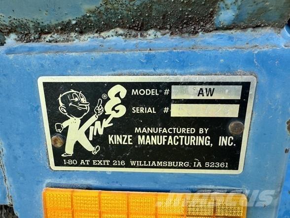 Kinze 840 Getreideanhänger