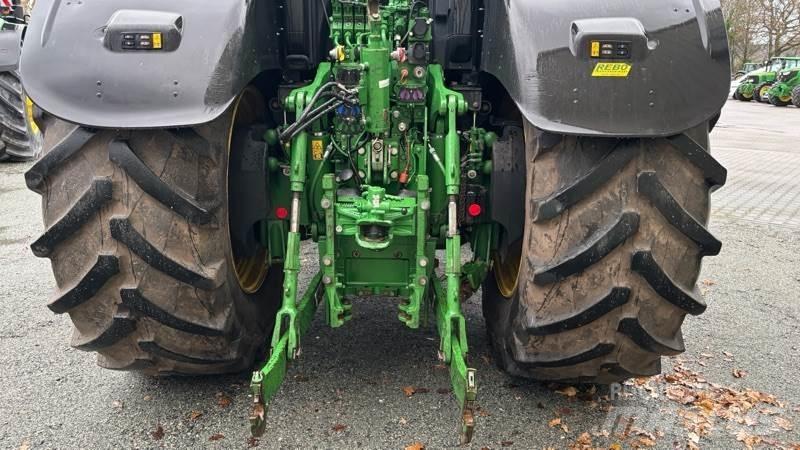 John Deere 6230 R Traktoren