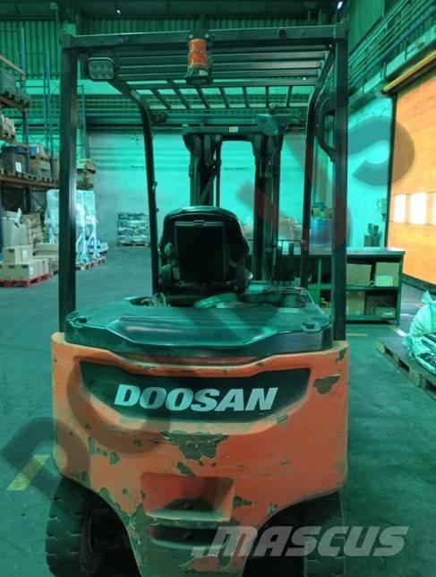 Doosan B 30 X-7 Elektro Stapler