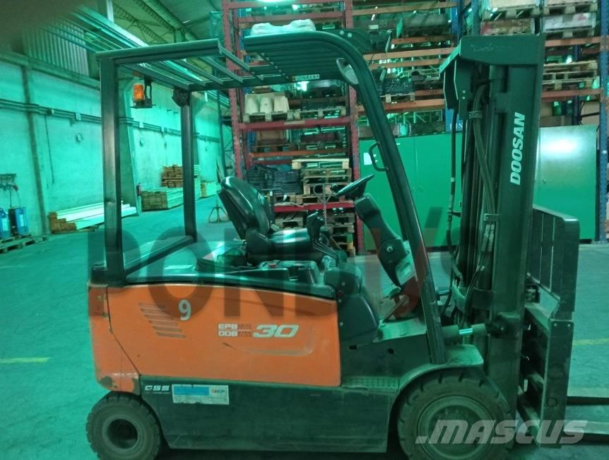 Doosan B 30 X-7 Elektro Stapler