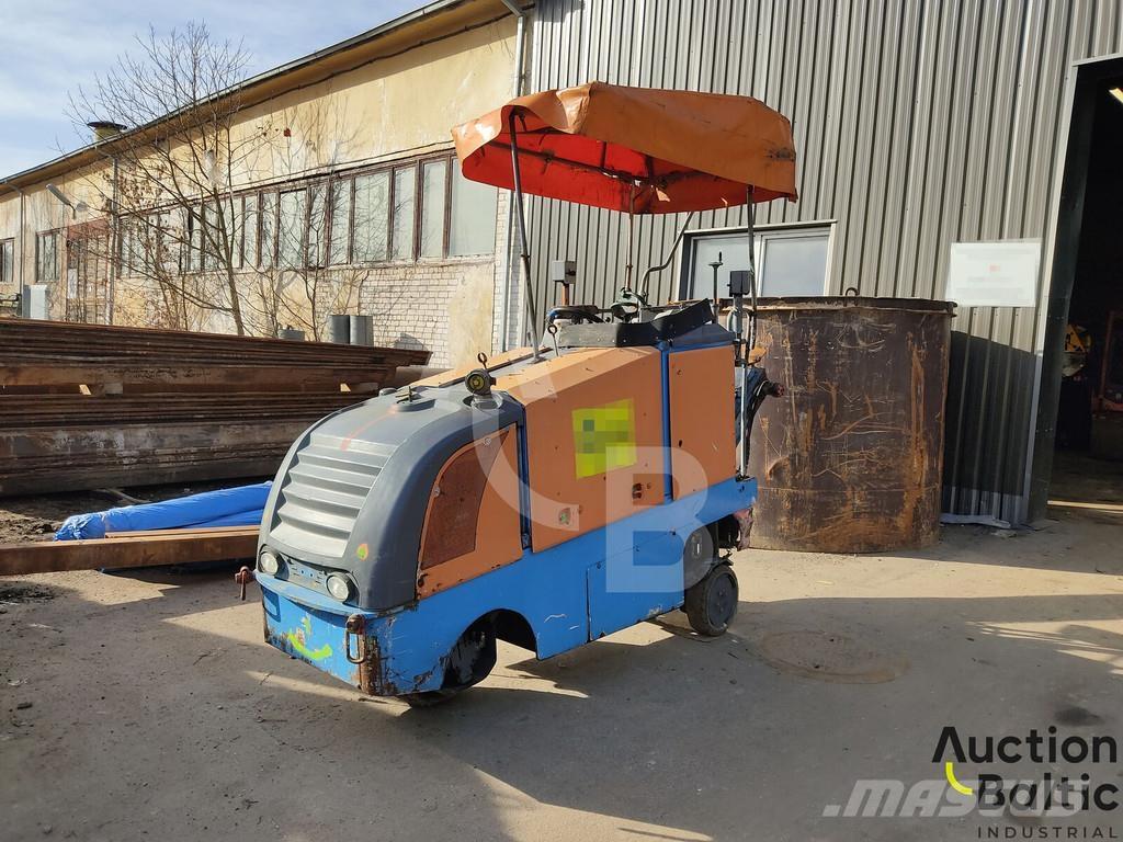 Wirtgen W35DC Asphaltfräsen