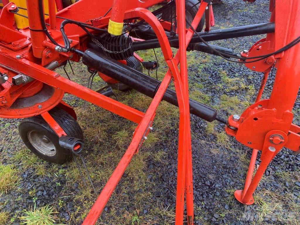 Kuhn GF8702 Kreiselheuer/-wender