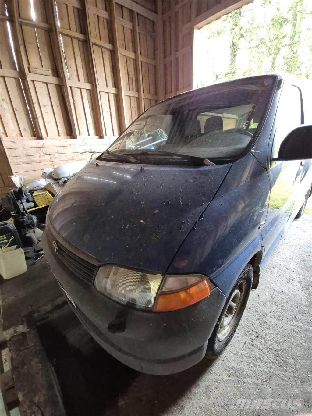 Toyota Hiace Lieferwagen