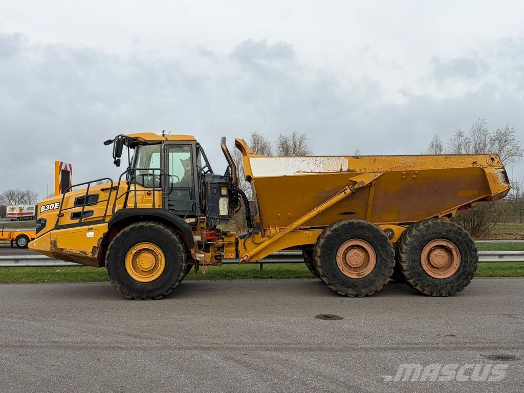 Bell B30E Dumper - Knickgelenk