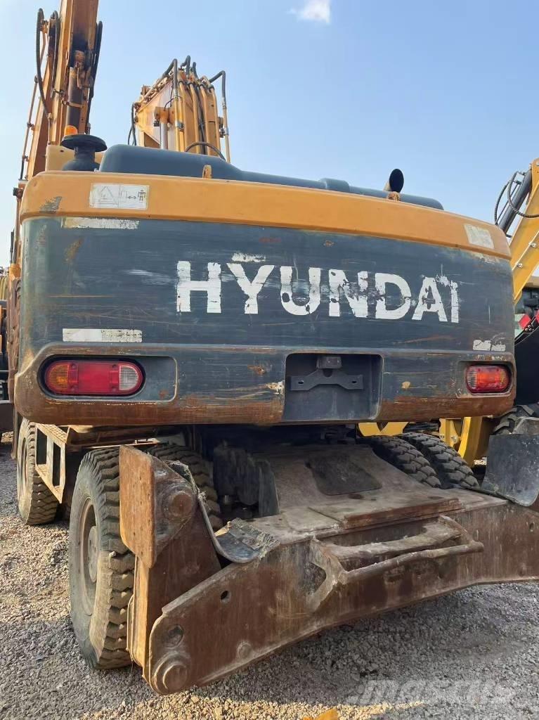 Hyundai 210W-9 Mobilbagger
