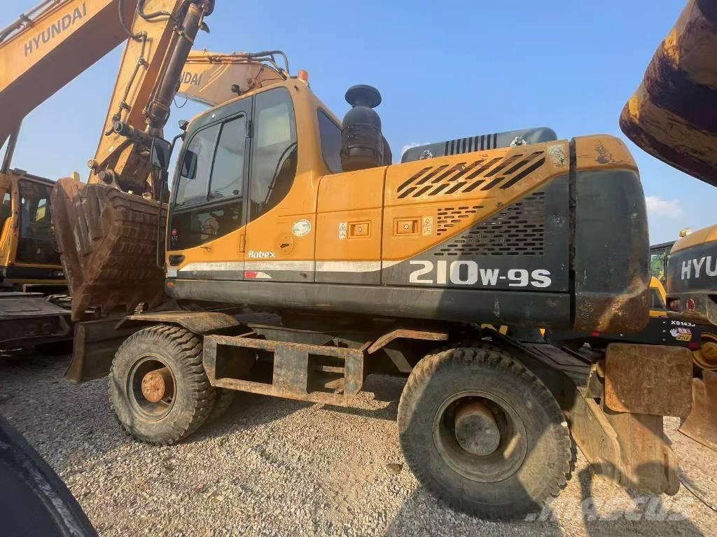 Hyundai 210W-9 Mobilbagger