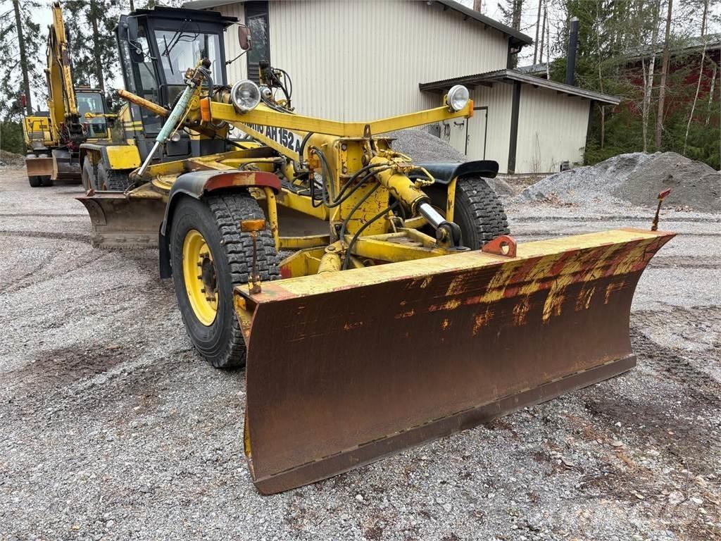 Lokomo AH 152-A Grader