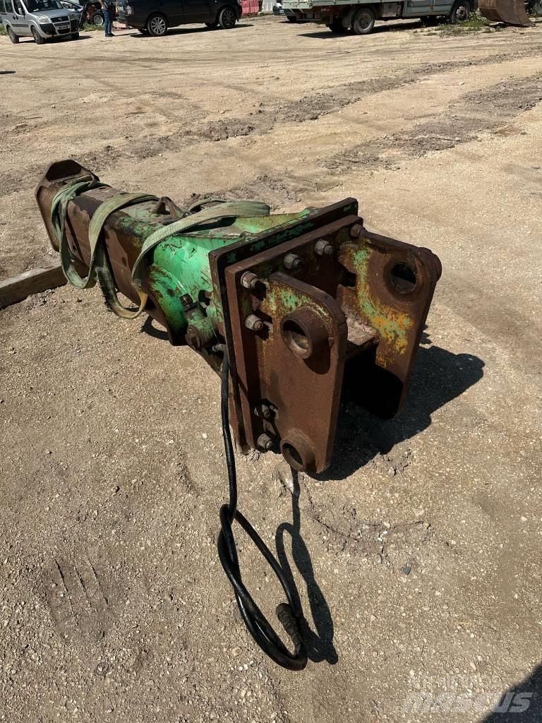 Montabert V 32 Hammer / Brecher
