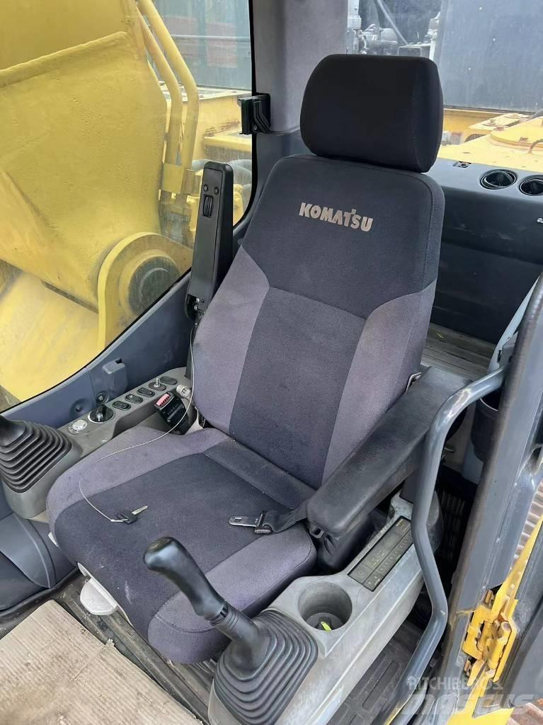 Komatsu PC490-10 Raupenbagger