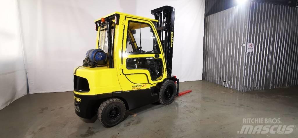 Hyster H 3.00 FT Gas Stapler