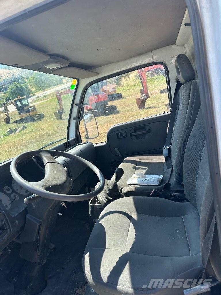 Nissan CABSTAR 35.13 Anhänger-Arbeitsbühnen