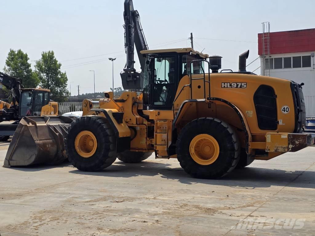Hyundai HL 975 Radlader