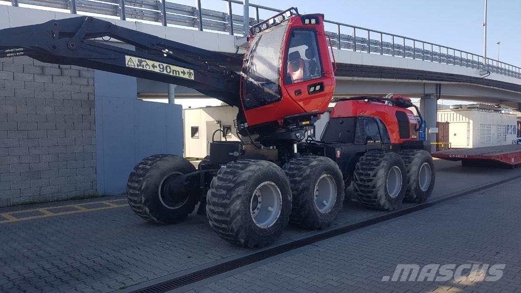 Komatsu 931 XC Harvester