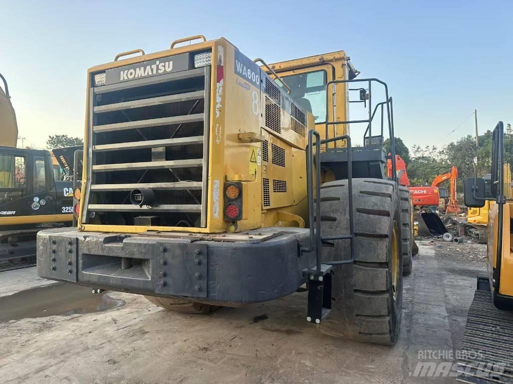 Komatsu WA 600 Radlader