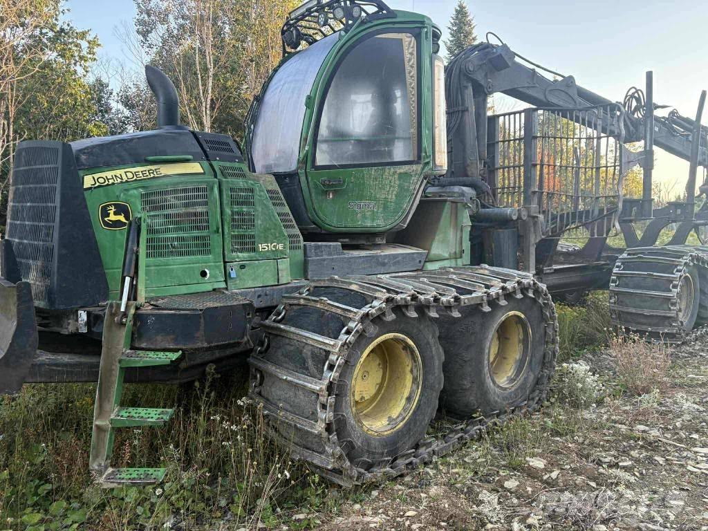 John Deere 1510 E Forwarder